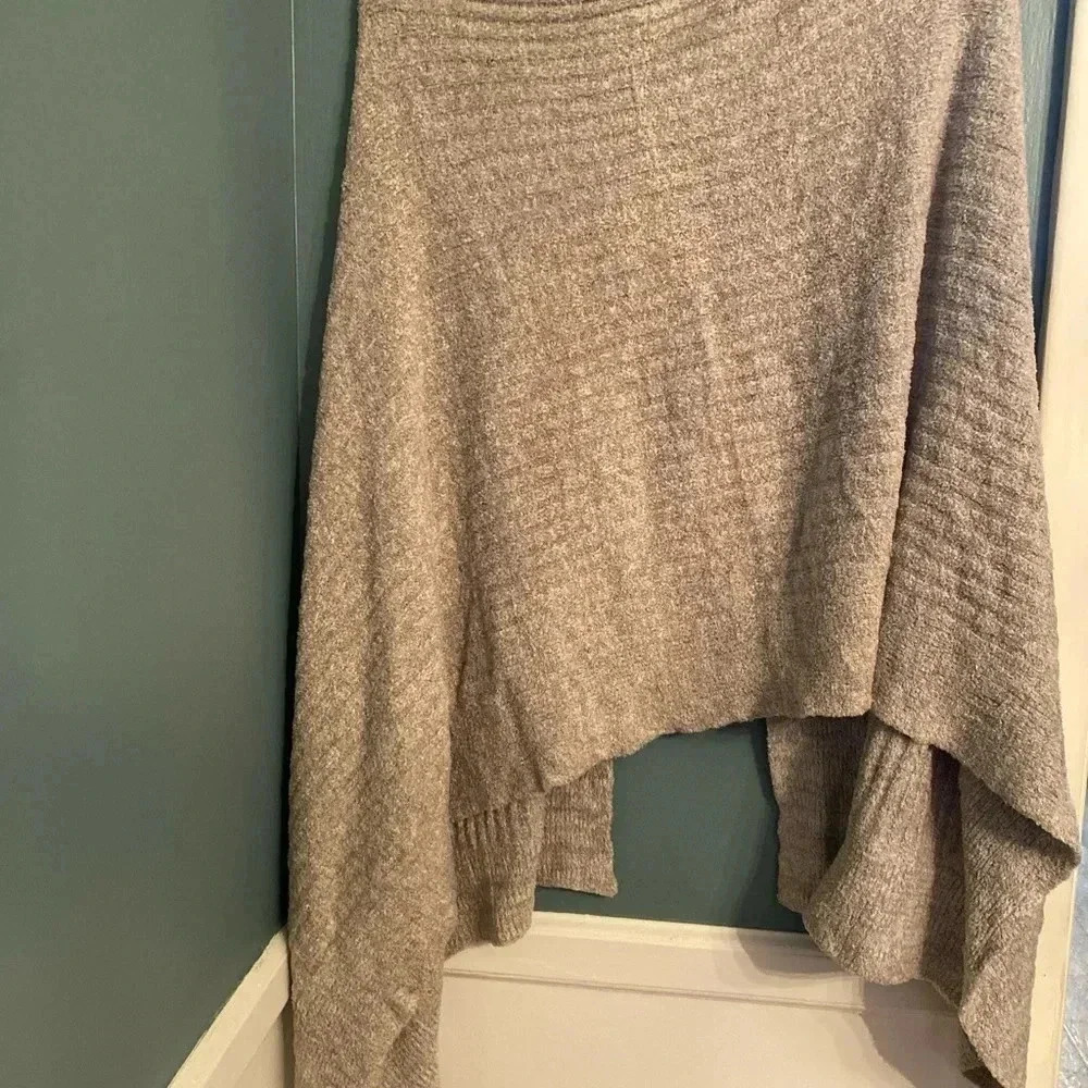 Barefoot Dreams cozy chic lite travel shawl blanket wrap sweater gray one size - Picture 5 of 5
